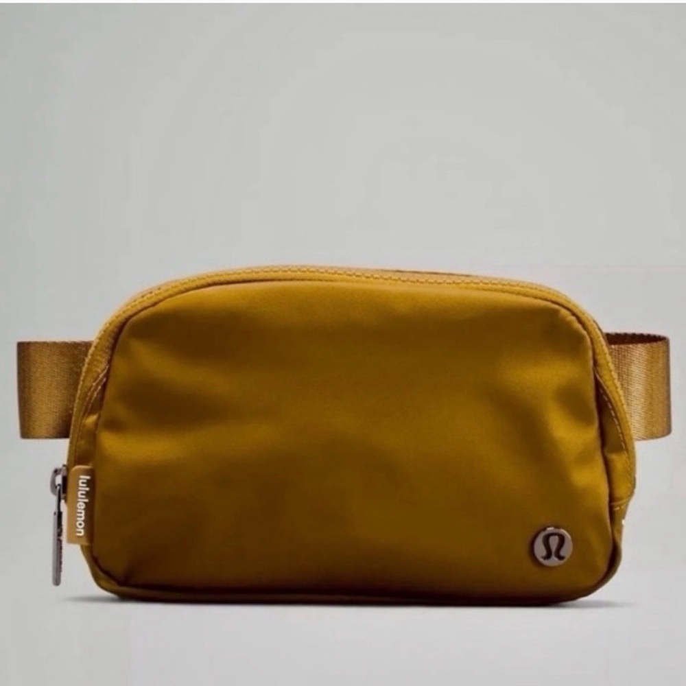 Lululemon Athletica Belt Bag